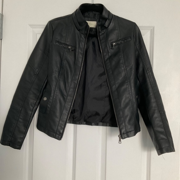 Black jacket - Picture 2 of 7